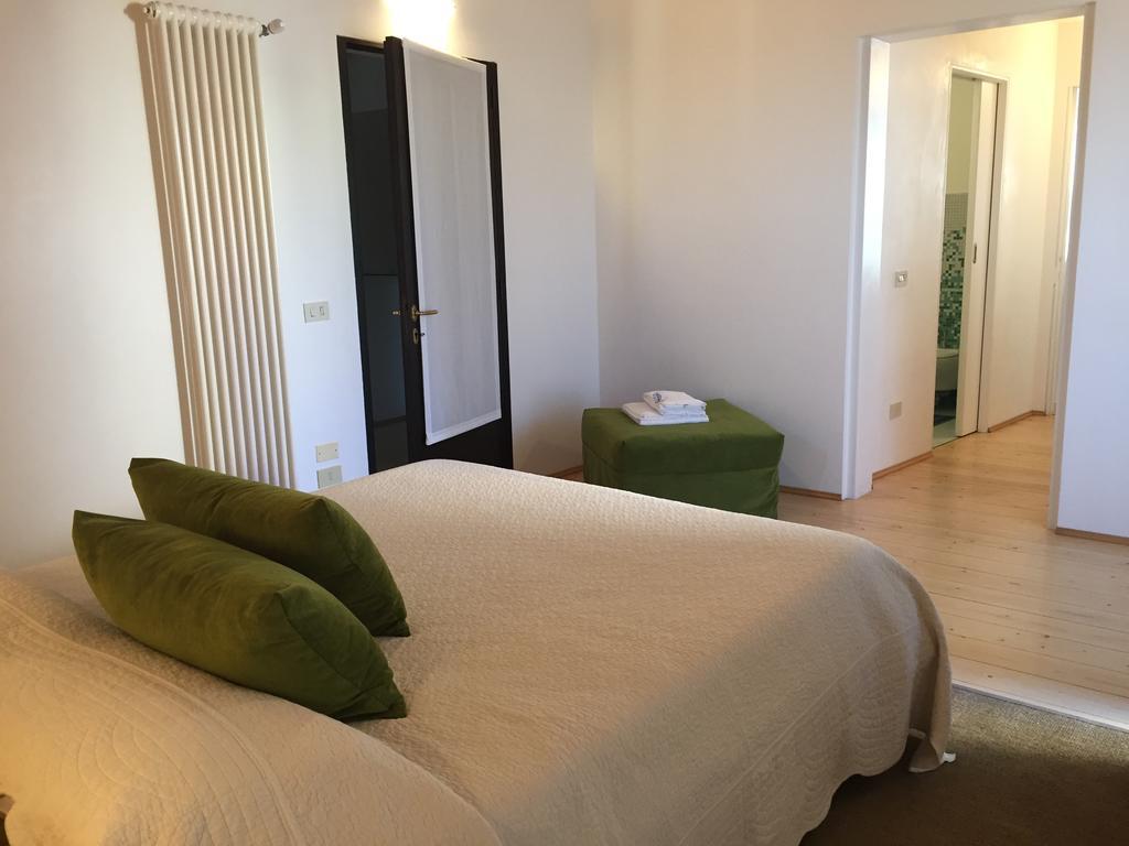 Ca'bert Dei Glicini Bed & Breakfast Castelnuovo del Garda